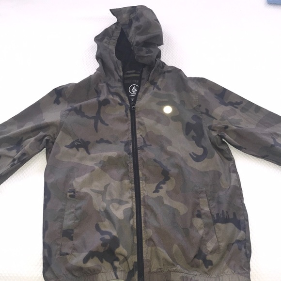 Volcom wind/rain coat - Picture 1 of 2